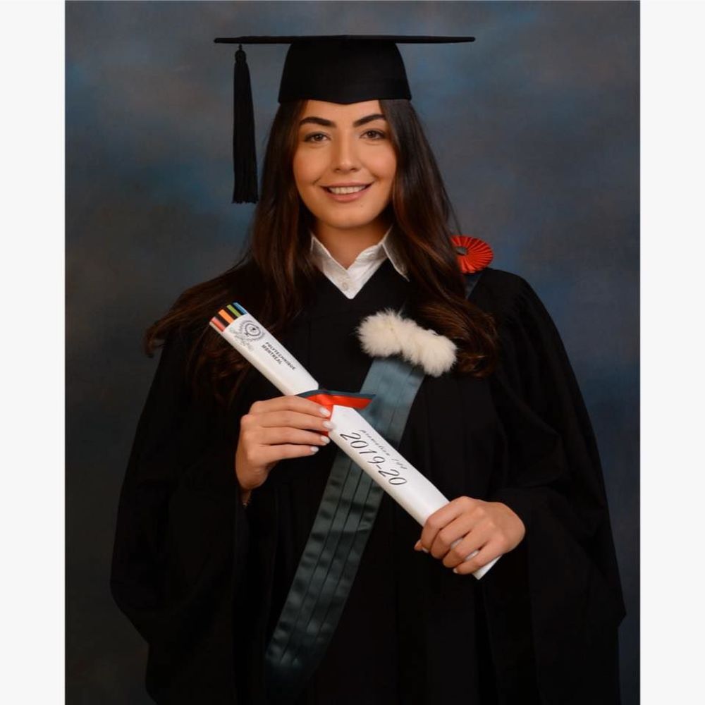 Meet your Posher, Aya